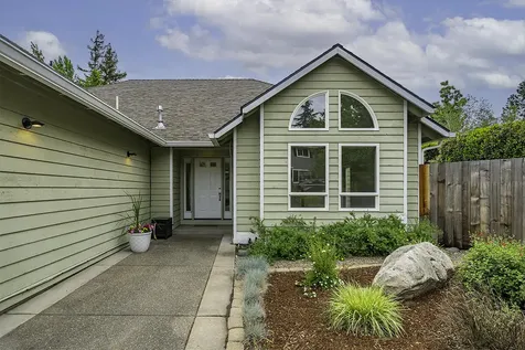 758 Capella Circle Ashland OR 97520
