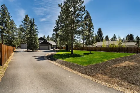 19533 River Woods Drive Bend OR 97702