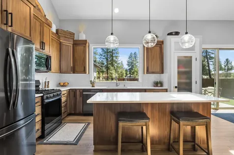 19533 River Woods Drive Bend OR 97702