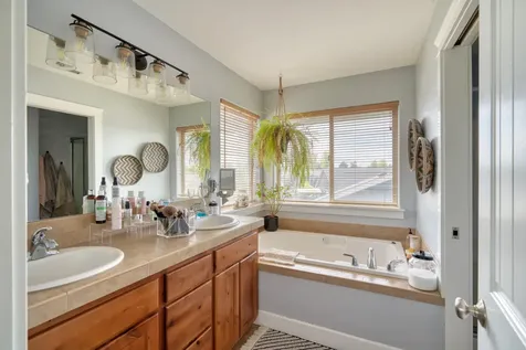 964 SW 25th Lane Redmond OR 97756