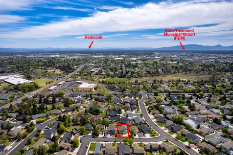 964 SW 25th Lane Redmond OR 97756