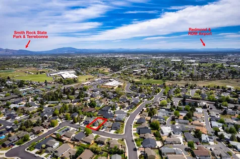 964 SW 25th Lane Redmond OR 97756