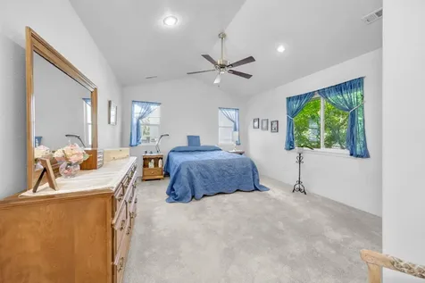 230 Village Park Drive Ashland OR 97520
