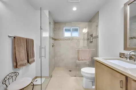 230 Village Park Drive Ashland OR 97520