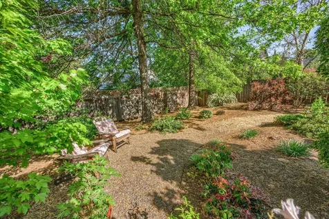 230 Village Park Drive Ashland OR 97520