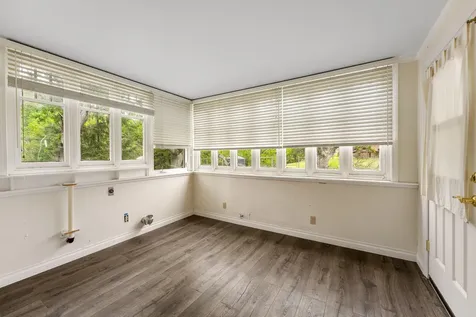 180 Beacon Hill Lane Ashland OR 97520