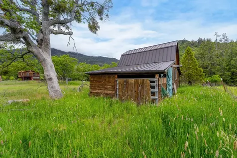 180 Beacon Hill Lane Ashland OR 97520