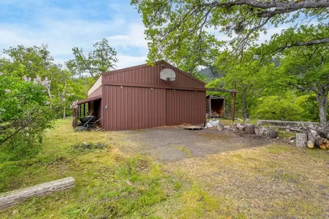180 Beacon Hill Lane Ashland OR 97520