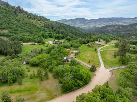 180 Beacon Hill Lane Ashland OR 97520