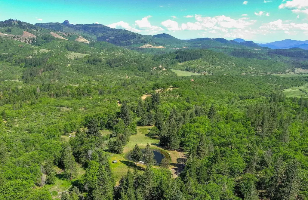 101 Nepal Road Ashland OR 97520