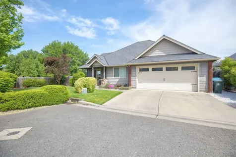 426 SE Cadet Court Grants Pass OR 97527