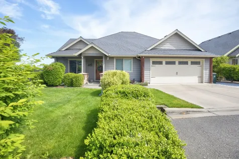 426 SE Cadet Court Grants Pass OR 97527