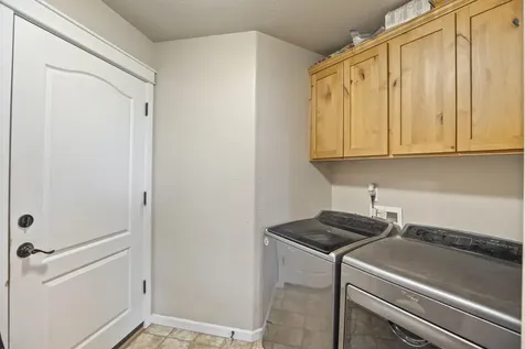 426 SE Cadet Court Grants Pass OR 97527