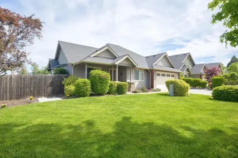 426 SE Cadet Court Grants Pass OR 97527
