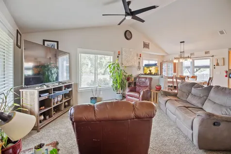 426 SE Cadet Court Grants Pass OR 97527