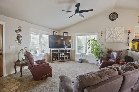 426 SE Cadet Court Grants Pass OR 97527