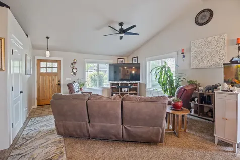 426 SE Cadet Court Grants Pass OR 97527