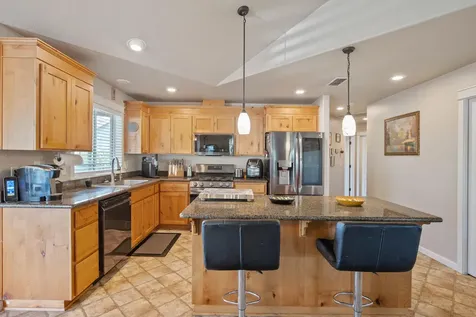 426 SE Cadet Court Grants Pass OR 97527