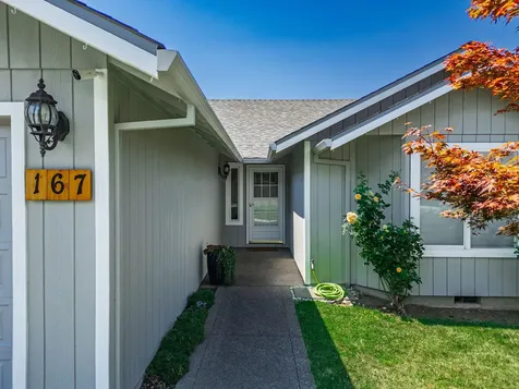 167 Keystone Court Central Point OR 97502