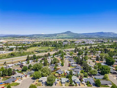 167 Keystone Court Central Point OR 97502