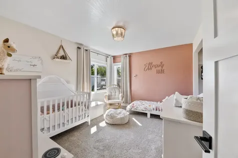 448 S 1st Street Central Point OR 97502