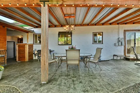 448 S 1st Street Central Point OR 97502