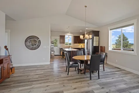 21286 Darnel Avenue Bend OR 97702