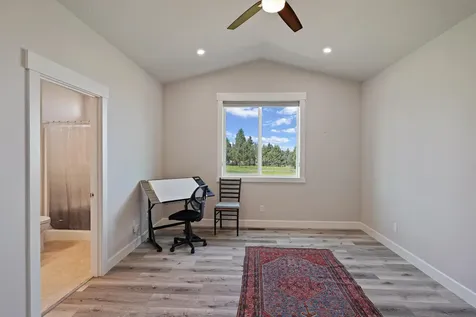 21286 Darnel Avenue Bend OR 97702