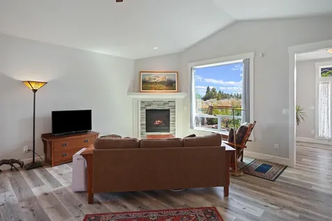 21286 Darnel Avenue Bend OR 97702
