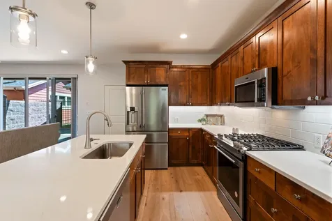 2515 NW Crossing Drive Bend OR 97703