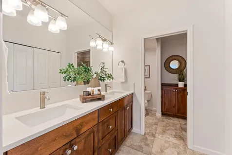 2515 NW Crossing Drive Bend OR 97703