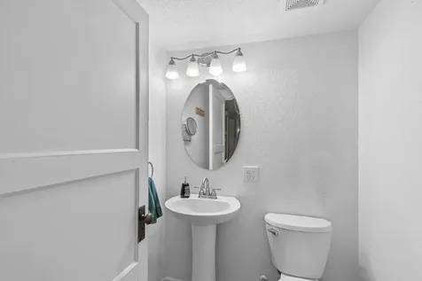 2681 E Mcandrews Road Medford OR 97504