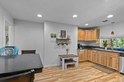 2681 E Mcandrews Road Medford OR 97504