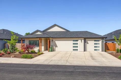 71 Woodlands Drive Eagle Point OR 97524
