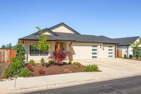 71 Woodlands Drive Eagle Point OR 97524