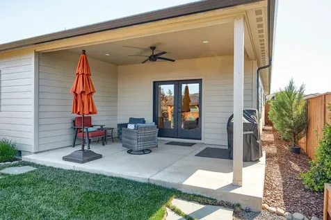 71 Woodlands Drive Eagle Point OR 97524