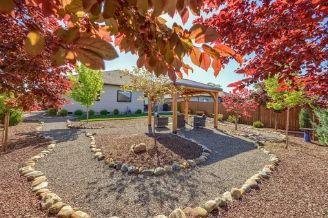 71 Woodlands Drive Eagle Point OR 97524