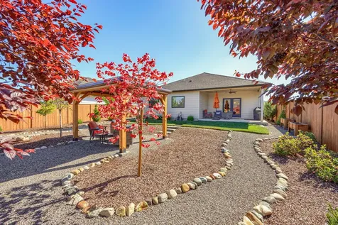 71 Woodlands Drive Eagle Point OR 97524