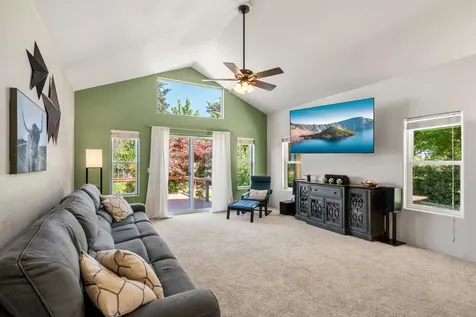 2782 Judy Way Medford OR 97501