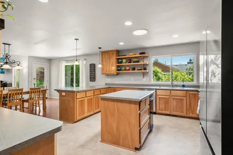 2782 Judy Way Medford OR 97501
