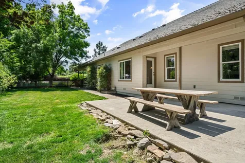 2782 Judy Way Medford OR 97501