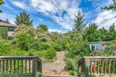 199 Sherman Street Ashland OR 97520