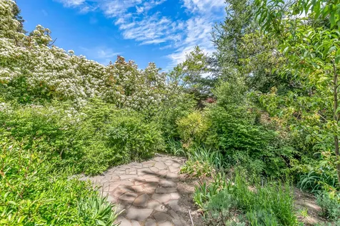 199 Sherman Street Ashland OR 97520