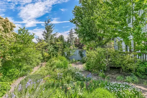 199 Sherman Street Ashland OR 97520