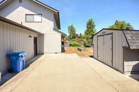 1905 Colorado Lane Grants Pass OR 97527