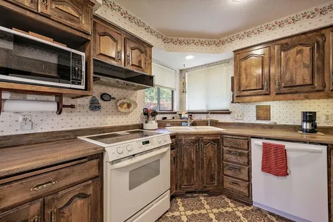 1905 Colorado Lane Grants Pass OR 97527