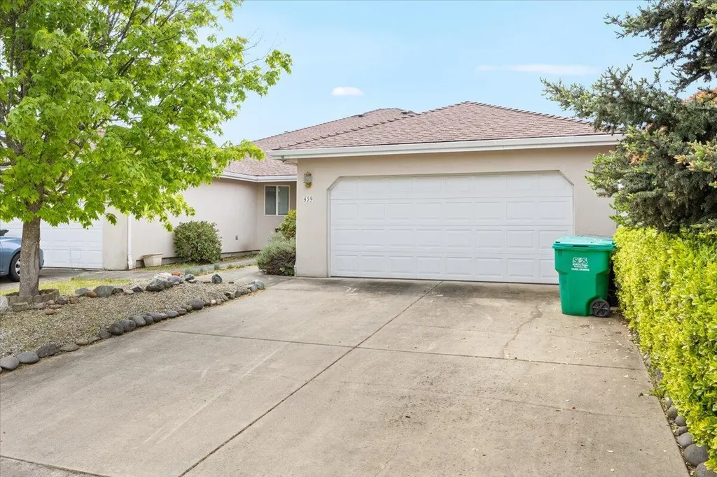 459 Crystal Drive Eagle Point OR 97524