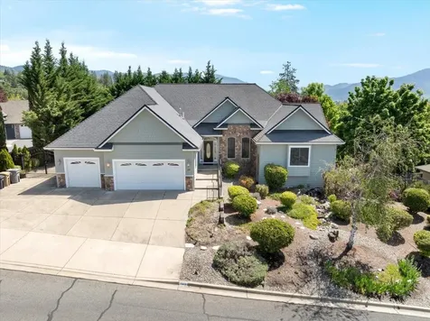 109 NW Fall Run Drive Grants Pass OR 97526