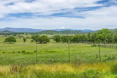 1918 Stevens Road Eagle Point OR 97524