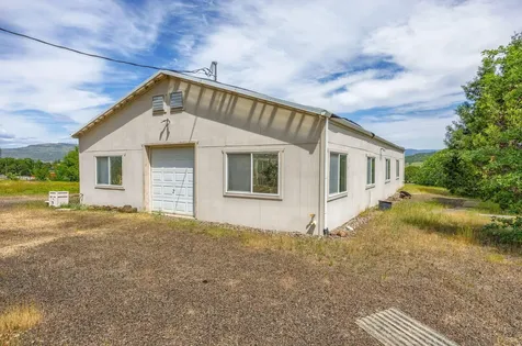 1918 Stevens Road Eagle Point OR 97524